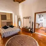 Vinto House Old Town *