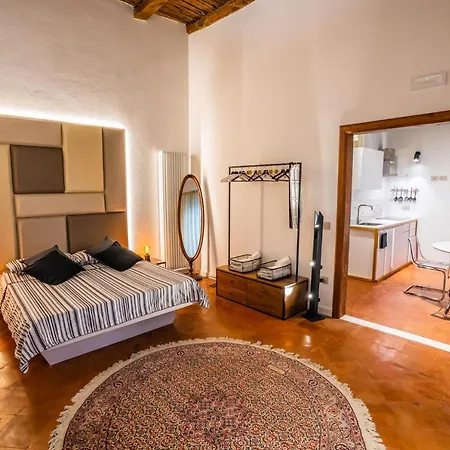Vinto House Old Town *